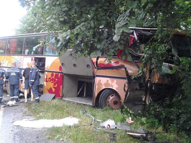 В Украине столкнулись рейсовый и туристический автобусы. Среди пострадавших - белорусы (фото)