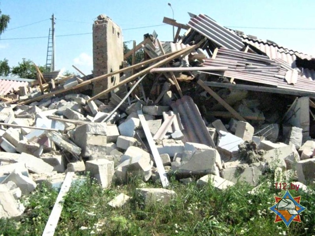Взрыв в Бобруйском районе: разрушен жилой дом, погибла мать четверых детей - фото