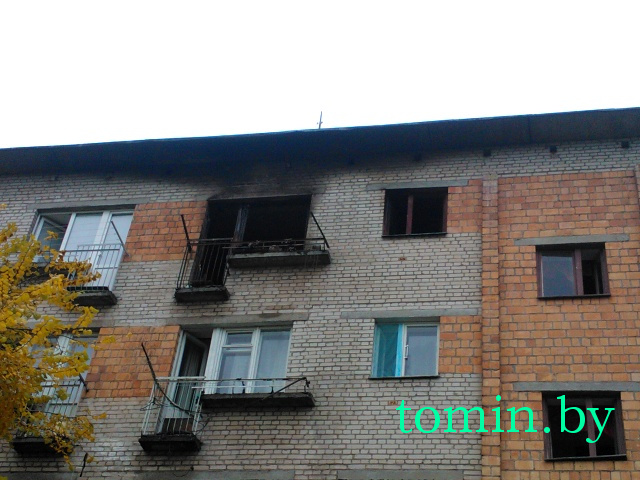 ночном пожаре в Бресте – двое погибших: мужчина сгорел в квартире, женщина сорвалась с балкона - фото