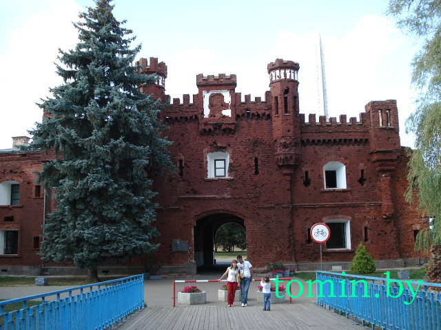 Брестская крепость. Холмские ворота - фото