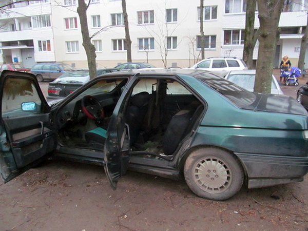 Задержан подозреваемый в поджогах 12 автомобилей в Минске - фото