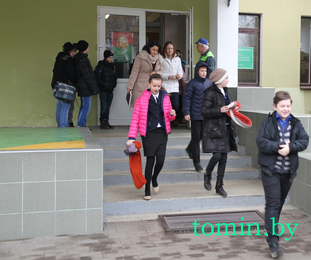 Спасатели Брестчины проводят общие эвакуации во всех школах области - фото