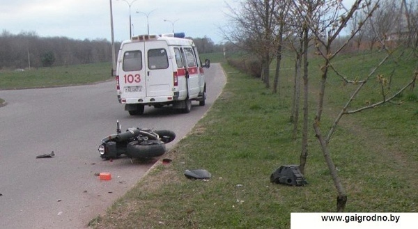 В Волковыском районе двадцатилетний парень разбился на мотоцикле, который собирался купить - фото