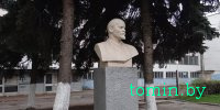 В Бресте недокрасили памятник Ленину даже в день его рождения - фото