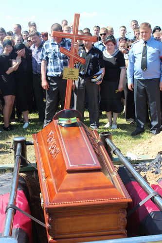 Погибшего сотрудника ГАИ Павла Груздева похоронили в Барановичском районе - фото