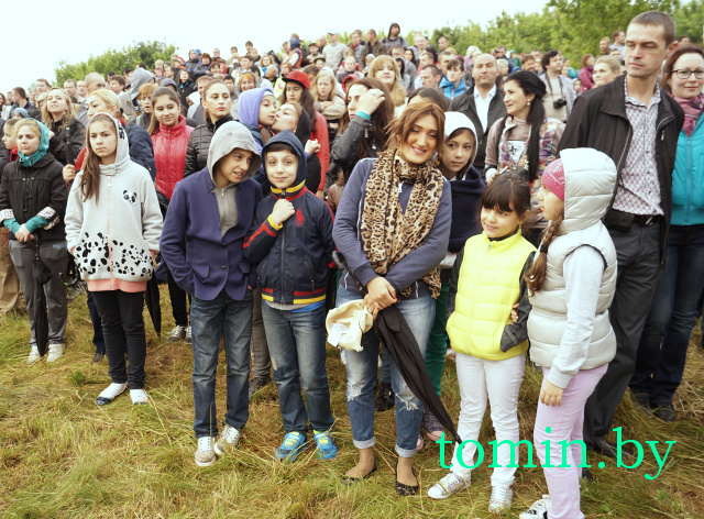 Участники проекта "Дети - за мир", Брестская крепость, 22 июня 2014 - фото