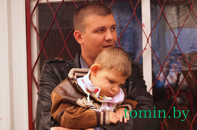 Артем Колесников с отцом. Фото Тамары ТИБОРОВСКОЙ