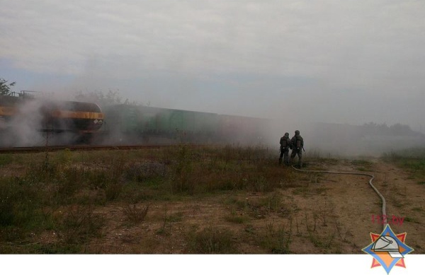 В Барановичах ликвидировали течь олеума из железнодорожной цистерны - фото