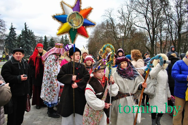 Рождественские традиции: приглашаем в Чернигов, «козу водить»! - фото