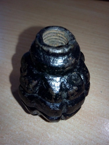 Житель Минска нашел в своей квартире гранату - фото