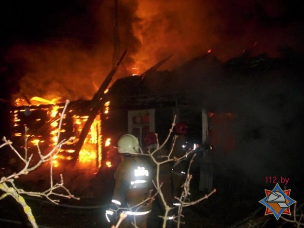 В Лидском районе на пожаре погибли три человека - фото