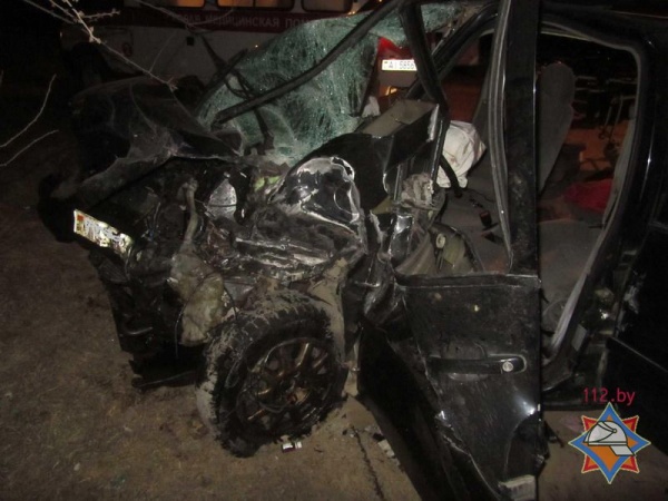В Сморгони бесправник на БМВ столкнулся с иномаркой: виновник ДТП погиб, в больнице умер водитель «Фольксвагена» - фото