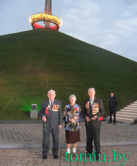 После реконструкции 6 мая 2015 года открыт мемориальный комплекс «Курган Славы» - фото