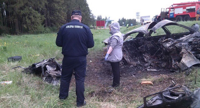 В Витебской области после столкновения с «Мицубиси» загорелся БМВ: два пассажира погибли на месте - фото