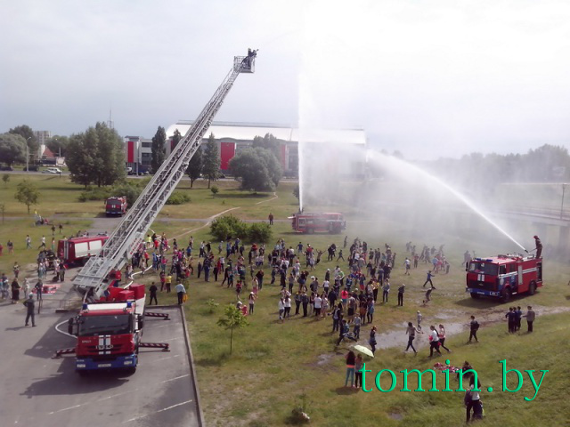 «Каникулы без дыма и огня»: акция брестских спасателей - фото