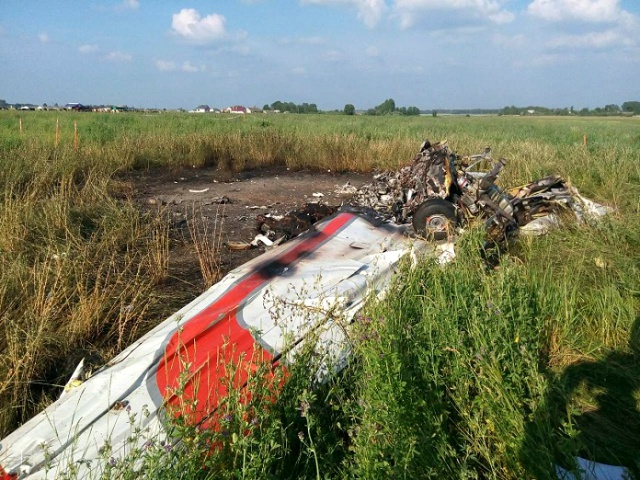 По факту крушения самолета в Брестском районе возбуждено уголовное дело - фото