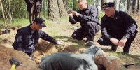 "Черные риелторы" из Могилева копали могилы заранее, для еще живых людей - фото 