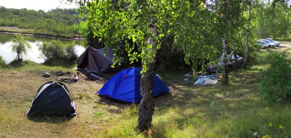 В Барановичском районе «Вольво» наехал на туристическую палатку: погибла 21-летняя девушка - фото