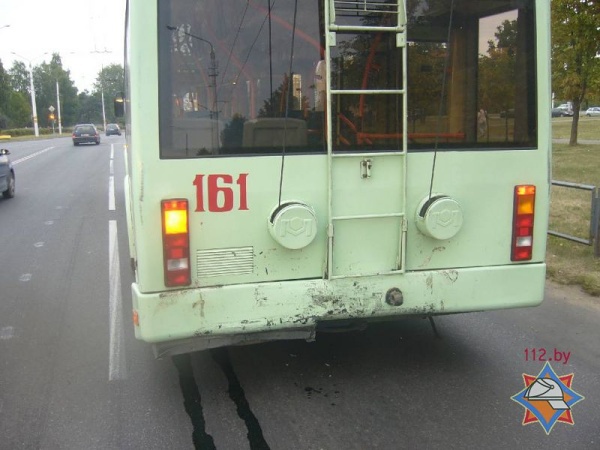 В Бобруйске столкнулись троллейбус и «Москвич» - фото 