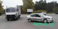 В Бресте у гостиницы «Дружба» днем 20 октября дорогу не поделили автомобили МАЗ и «Ровер» - фото   