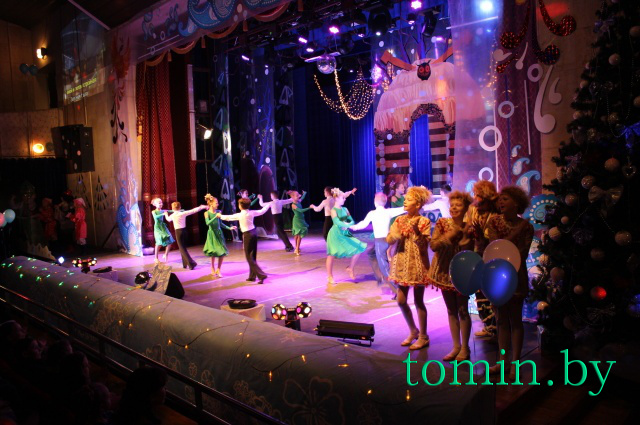  Акция «Наши дети» в Бресте: театрализованное сказочное представление "Новый год и перо Жар-птицы" - фото