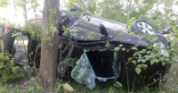 В Жабинковском районе перевернулся «Ниссан»: пассажир погиб, водитель получил перелом позвоночника - фото