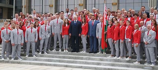 В Минске торжественно проводили белорусских спортсменов на XXXI Олимпийские игры в Бразилии - фото