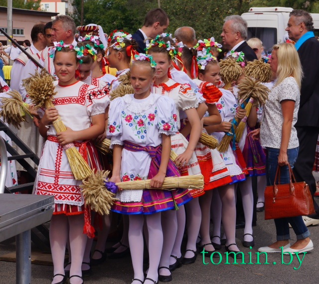 Фестиваль-ярмарка «Дожинки» в Дрогичине. Фото Тамары ТИБОРОВСКОЙ.