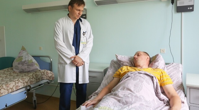 Руководитель Республиканского научно-практического центра трансплантации органов и тканей Олег Руммо - фото