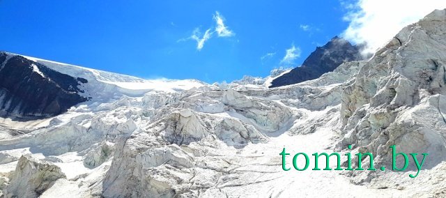 Эльбрус - самая высокая горная вершина России и Европы - фото 