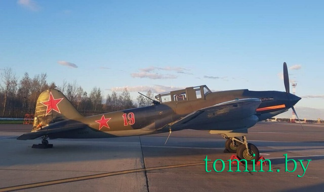 Поднятый со дна озера в Мурманской области и восстановленный Ил-2 времен Второй мировой приземлился в Минске – фото  