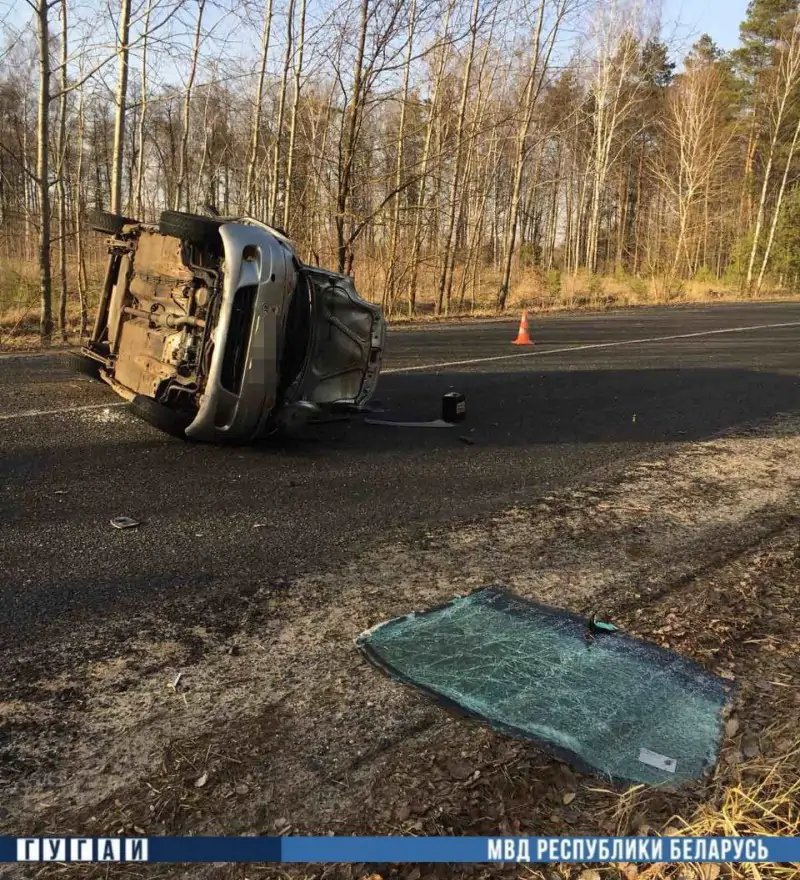 В Ивацевичском районе опрокинулся «Дэу»: водитель умер в больнице
