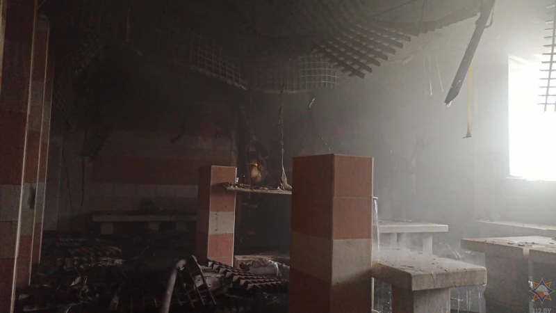 В Минске из горевшей бани эвакуировали 19 человек