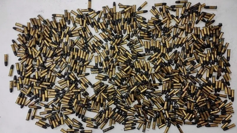 В Каменецком районе тракторист нашел в поле ящик с полутора тысячами патронов