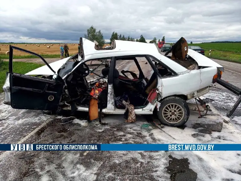 В Пинском районе «Ауди» врезался в бензовоз: водитель легковушки погиб