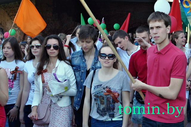 Около 40 тысяч человек собрались в Брестской крепости на митинг 9 мая (фото)