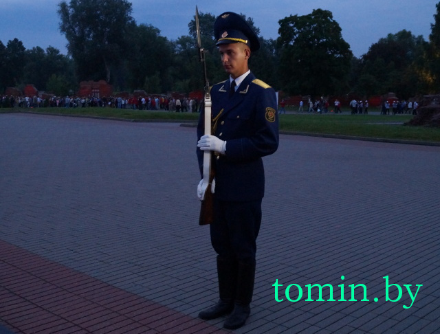 Рассвет 22 июня в Брестской крепости встретили около 8 тысяч человек - фото