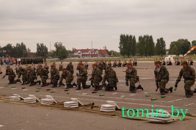 «Мы храним тебя, Беларусь!»: день десантников и сил специальных операций в Бресте (фото)