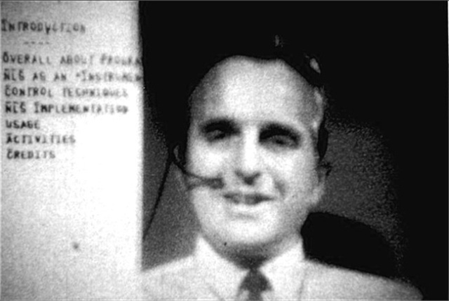 Ровно 45 лет назад появилась первая компьютерная мышь - фото Ровно 45 лет назад появилась первая компьютерная мышь - фото