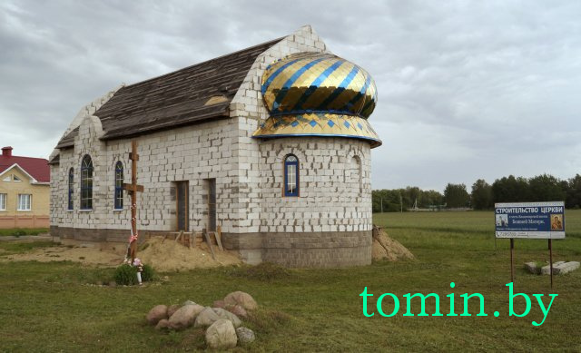 Церковь Владимирской Божией Матери в деревне Тюхиничи Брестского района. Фото Тамары ТИБОРОВСКОЙ