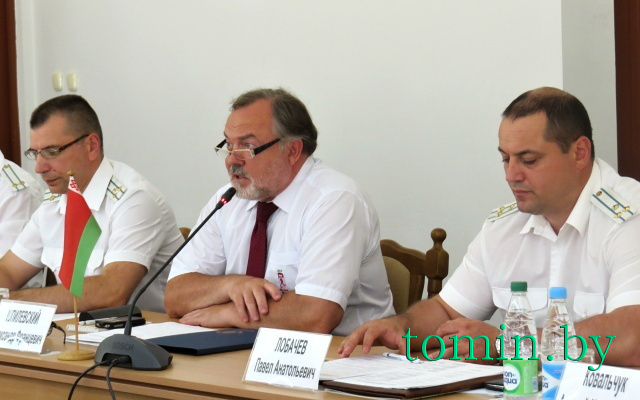 Председатель ГТК Беларуси Александр Шпилевский ( в центре) - фото