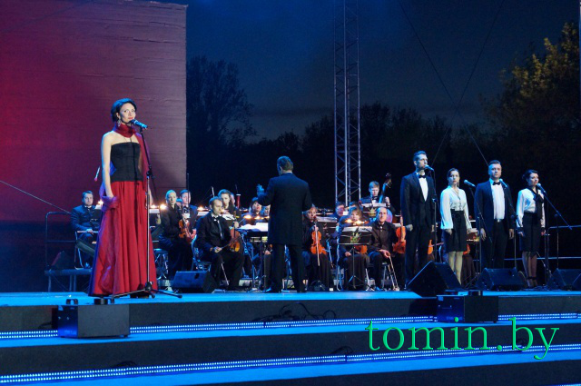 Концерт «О Родине, о любви, о подвиге» прошел у стен Брестской крепости – фото Тамары ТИБОРОВСКОЙ
