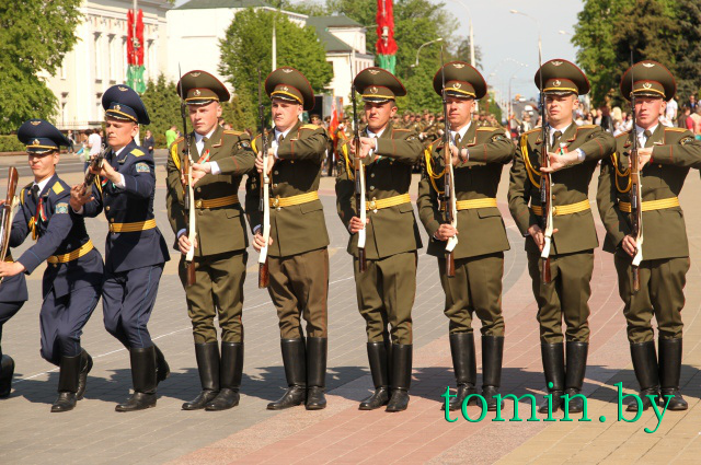 День Государственного герба и Государственного флага Республики Беларусь. Фото Тамары ТИБОРОВСКОЙ