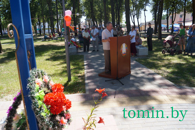 В Высоком, самом западном городе Беларуси и СНГ, в День Независимости открыли после реконструкции городской сквер. Фото Тамары ТИБОРОВСКОЙ