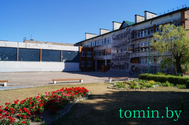 Высоковская средняя школа. Фото Тамары ТИБОРОВСКОЙ