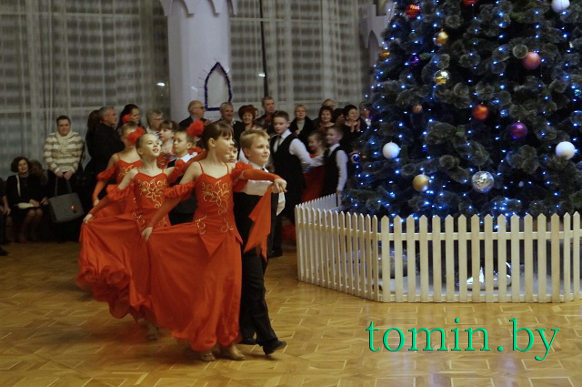 Рождественский бал - завершающий аккорд второго дня «Январских музыкальных вечеров». Фото Тамары ТИБОРОВСКОЙ