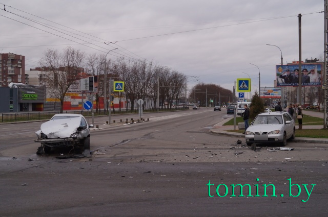 ДТП в Бресте: на перекрестке Орловской и Гаврилова столкнулись «Ситроен» и «Ниссан» - фото