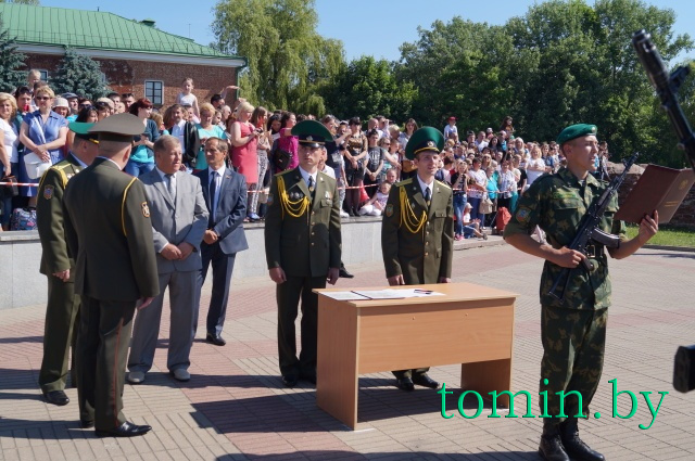 Военная присяга в Брестской крепости.  Фото Тамары ТИБОРОВСКОЙ