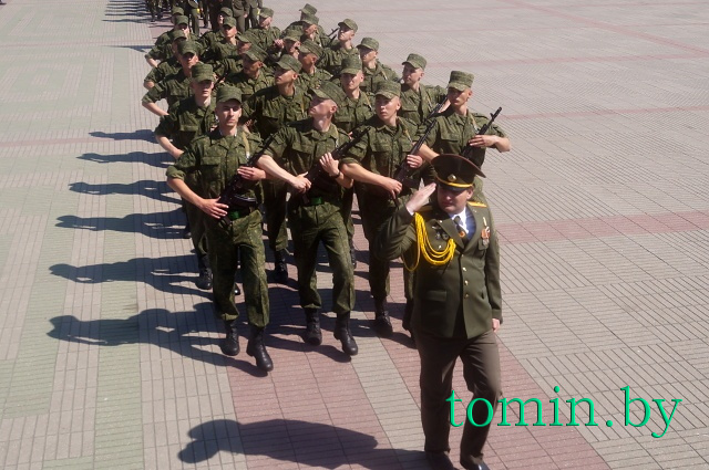 Военная присяга в Брестской крепости.  Фото Тамары ТИБОРОВСКОЙ