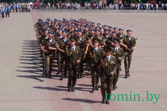 Военная присяга в Брестской крепости.  Фото Тамары ТИБОРОВСКОЙ